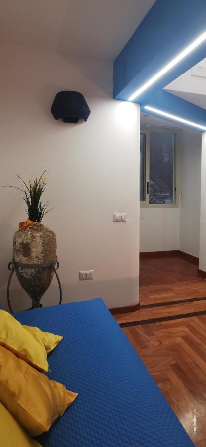 Two Rooms Chiaia 37 Napoli Exterior foto